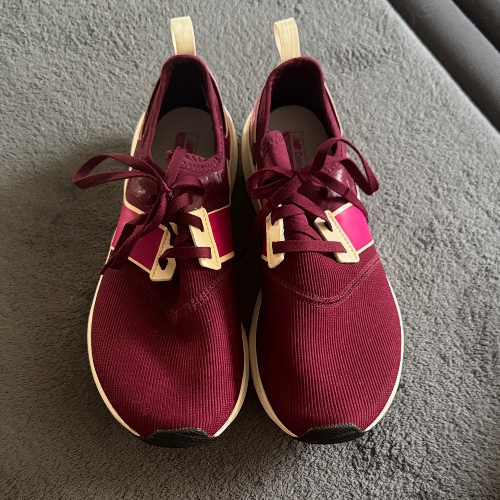 New Balance Women's memory sole comfort insole Burgundy and Pink Sneakers